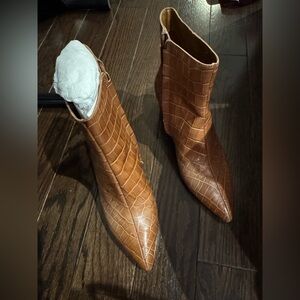 Dolce vita boots size 6